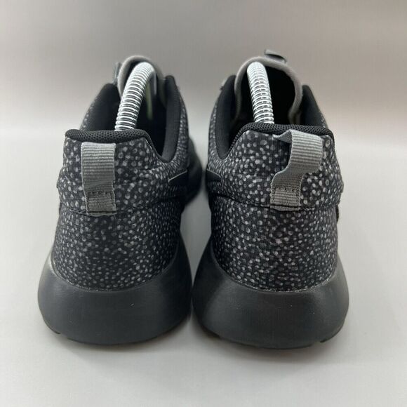 Nike Roshe Run Print Women Size 9.5 Shoes Black Gray Running Sneakers 599432-002 - Picture 4 of 9